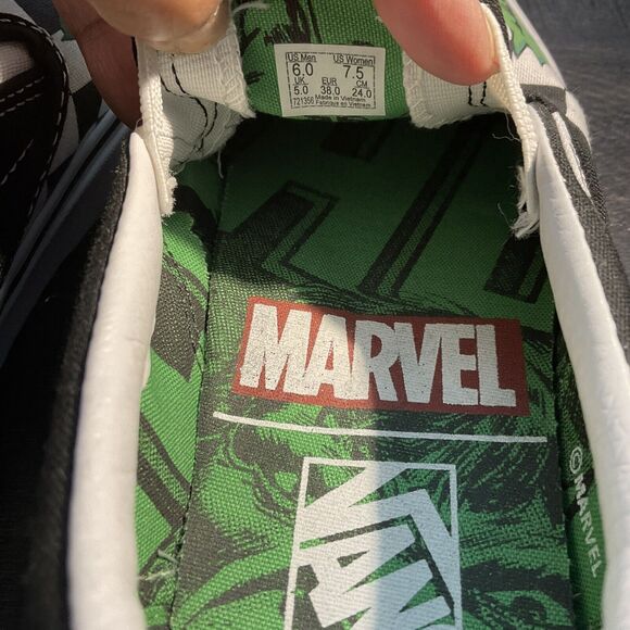 VANS X Marvel Classic Slip on Hulk checkerboard Shoes Size 6 Men 7.5 Women - Picture 4 of 10